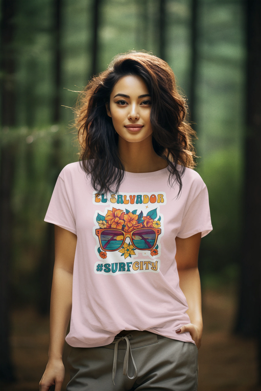El Salvador Surf City: Women’s T-Shirt – Waves, Freedom, and Style
