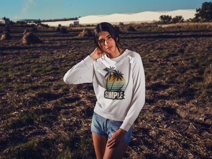 Simple Surf: Women’s Sweatshirt – Effortless Style, Endless Waves
