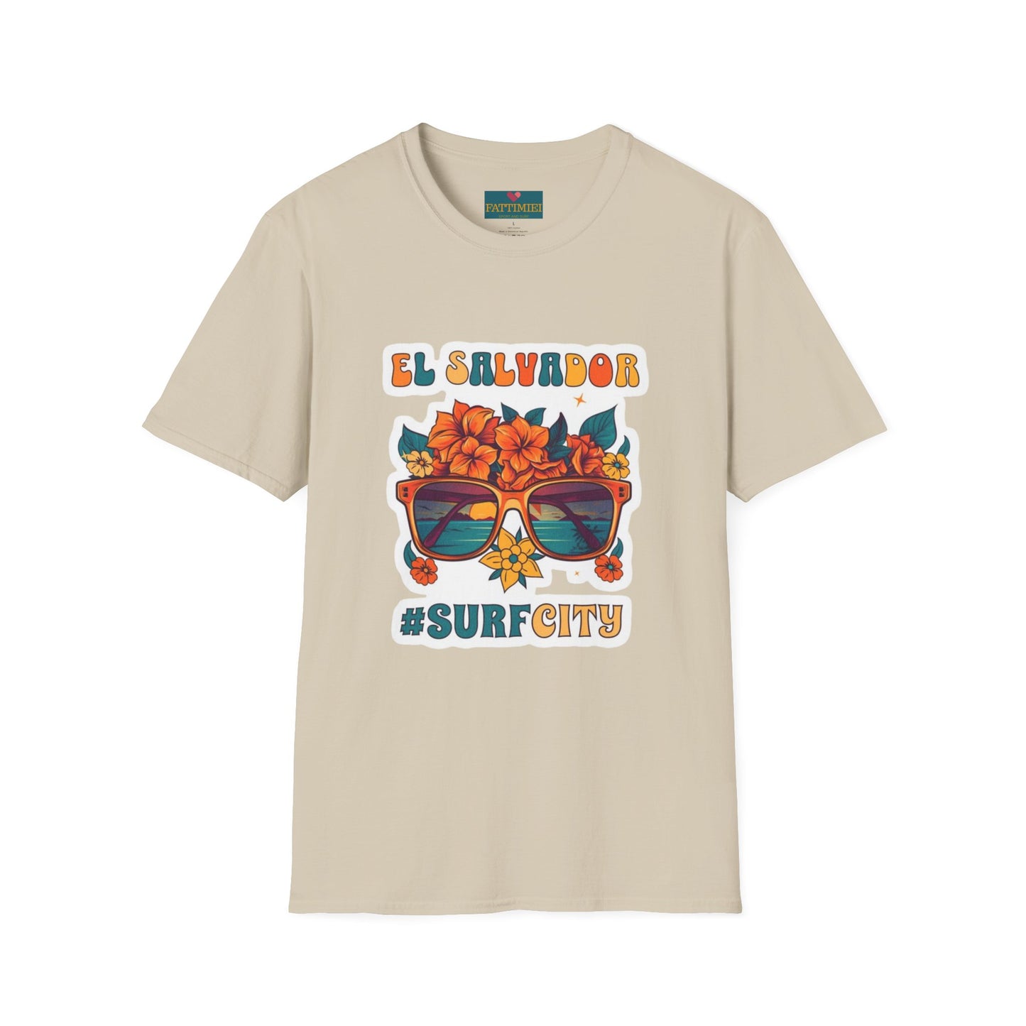 El Salvador Surf City: Women’s T-Shirt – Waves, Freedom, and Style