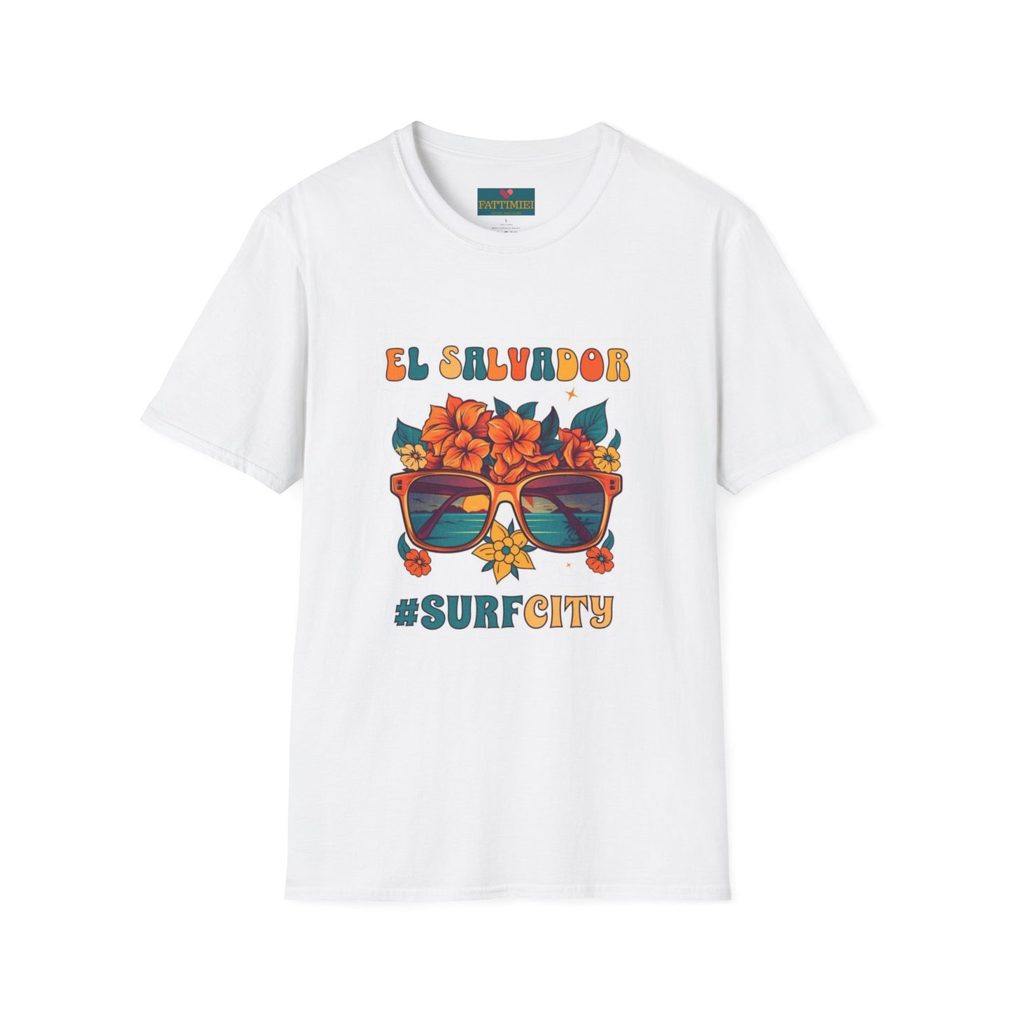 El Salvador Surf City: Women’s T-Shirt – Waves, Freedom, and Style